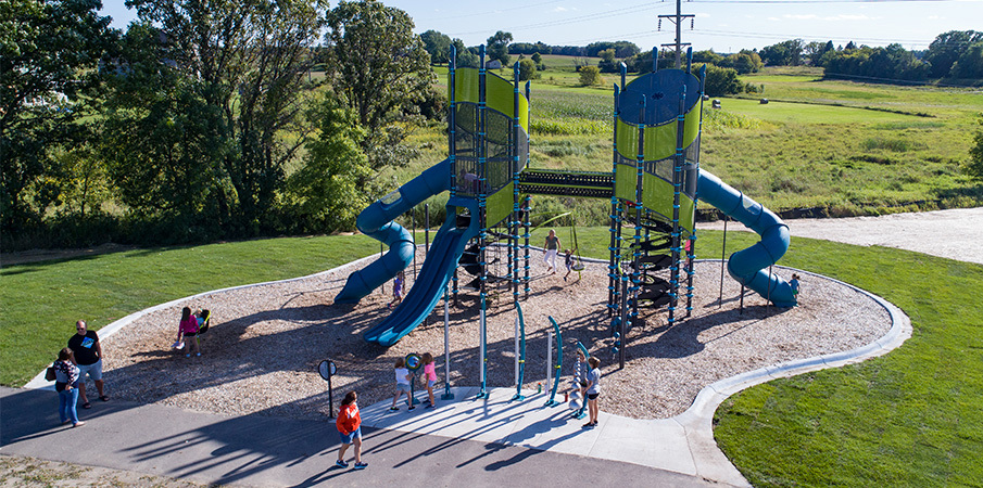 Highland Ridge Park - Unique Neighborhood playground