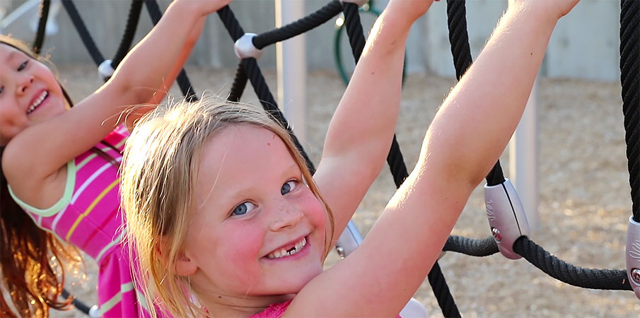 Holladay City Park - Cool Playground With An Amazing Backdrop